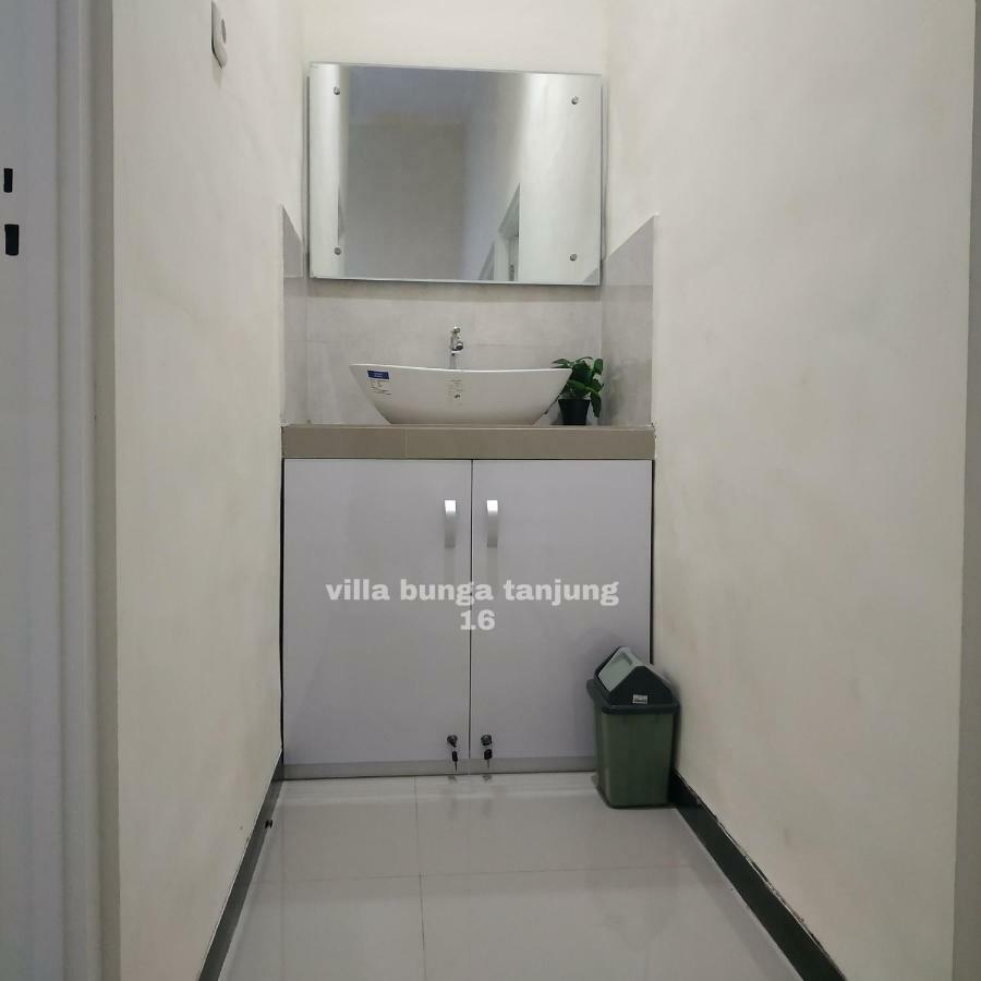 Villa Syariah Bunga Tanjung 16 Batu  Dış mekan fotoğraf
