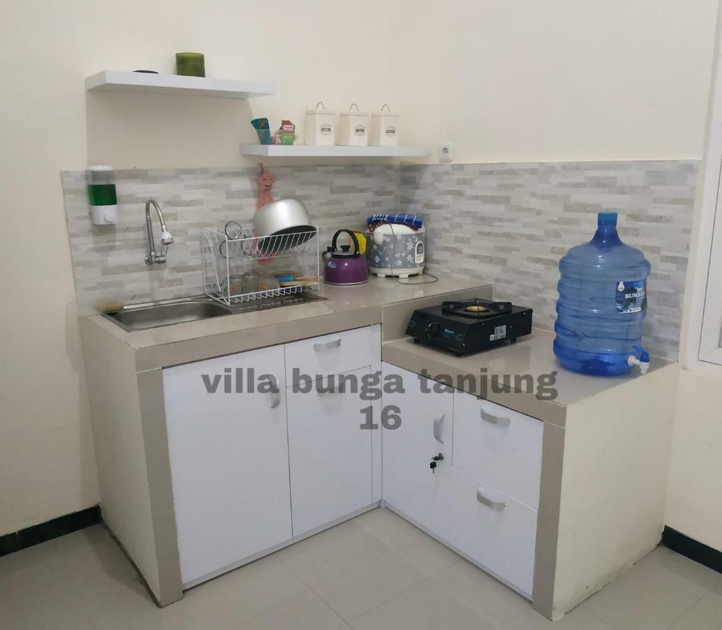 Villa Syariah Bunga Tanjung 16 Batu  Dış mekan fotoğraf