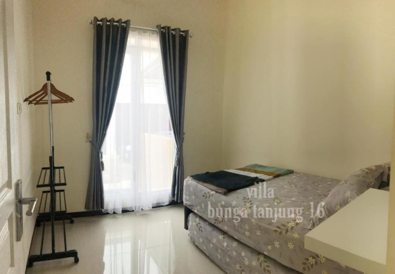 Villa Syariah Bunga Tanjung 16 Batu  Dış mekan fotoğraf