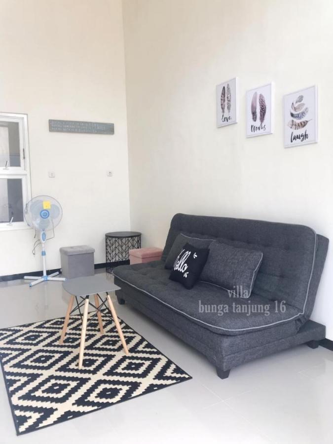 Villa Syariah Bunga Tanjung 16 Batu  Dış mekan fotoğraf